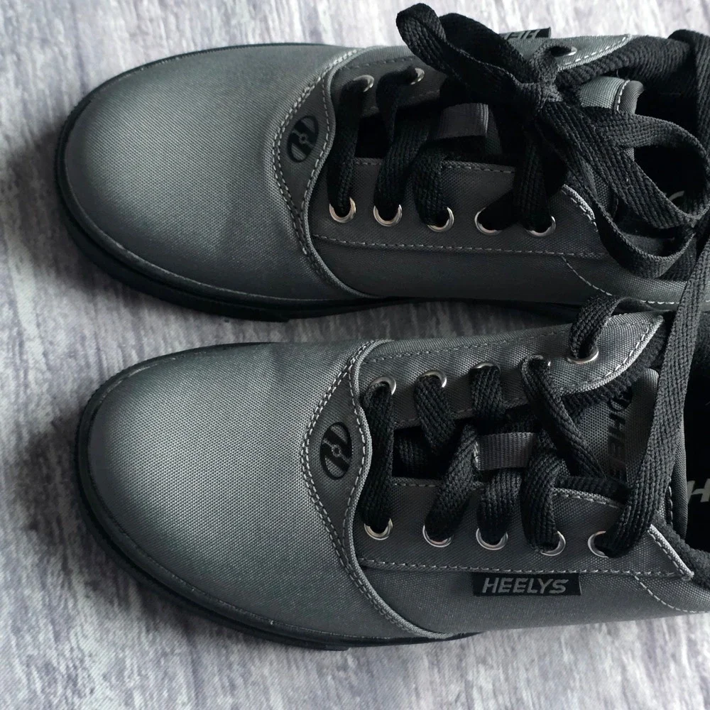 Heelys Kids Gray Lace‎ Up Roller Shoes Sneakers Size 4 Youth